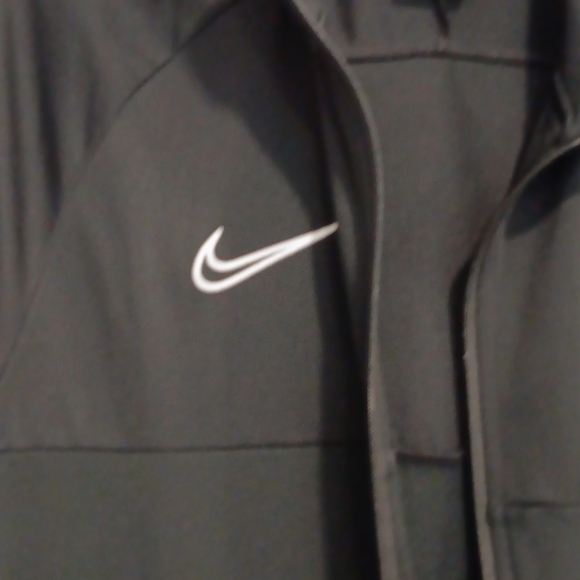 Jacket - Picture 2 of 5